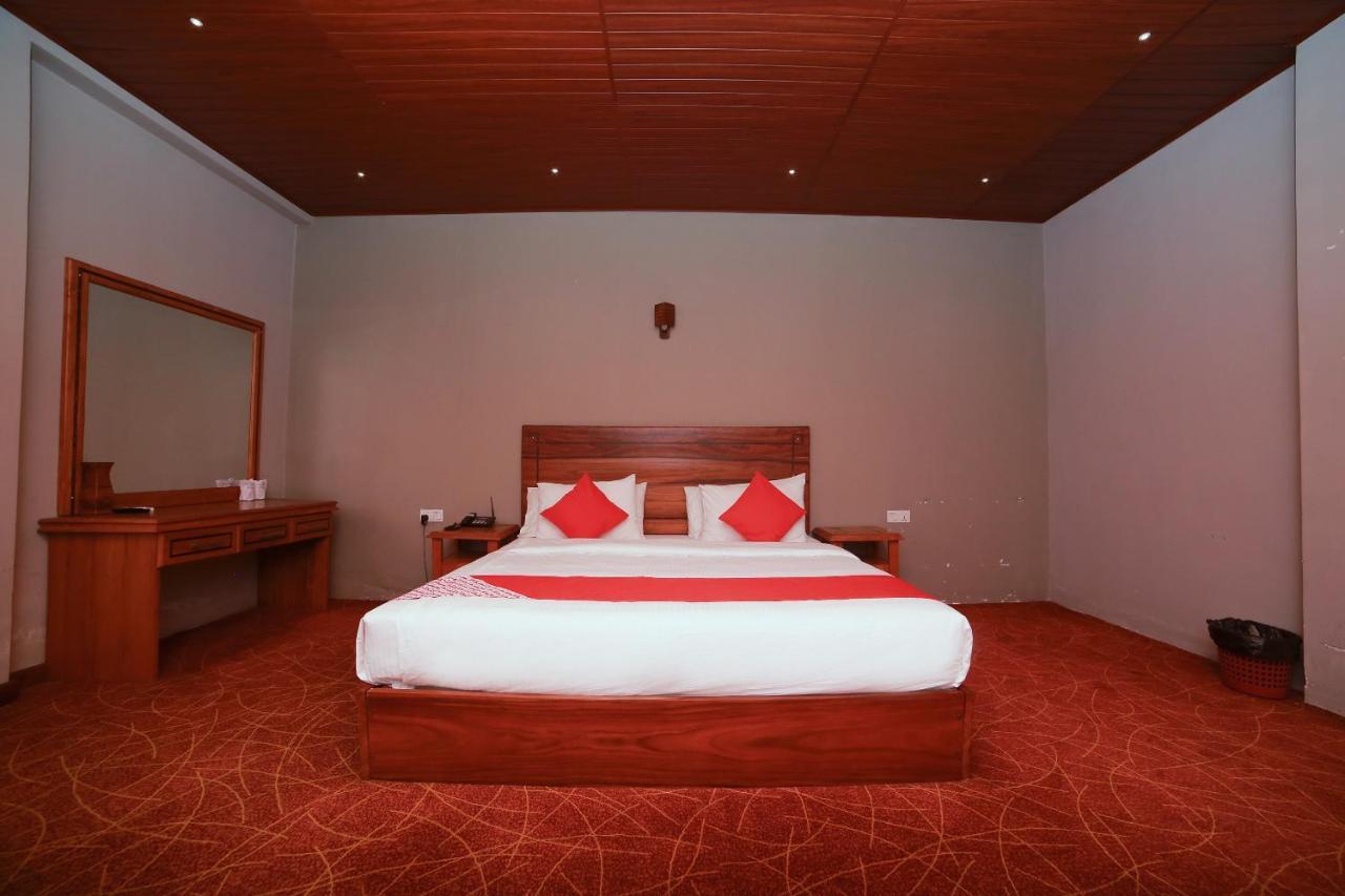 Oyo 278 Hotel Rivelka Kundasale Экстерьер фото