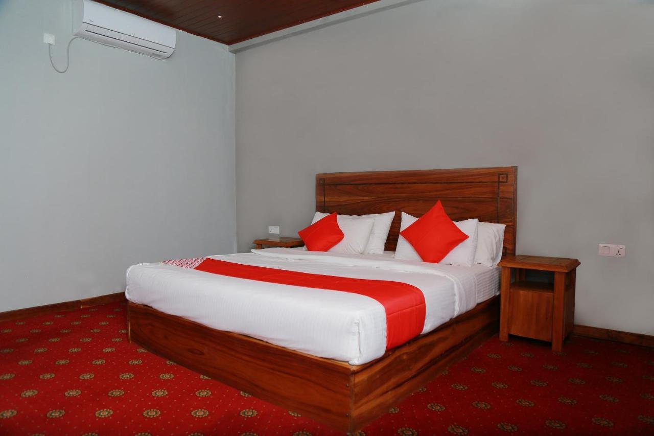 Oyo 278 Hotel Rivelka Kundasale Экстерьер фото