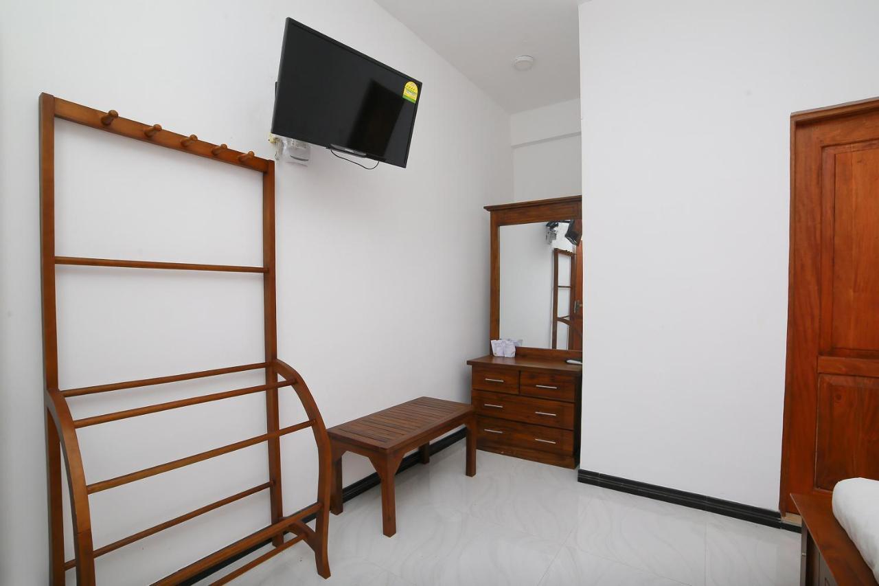 Oyo 278 Hotel Rivelka Kundasale Номер фото