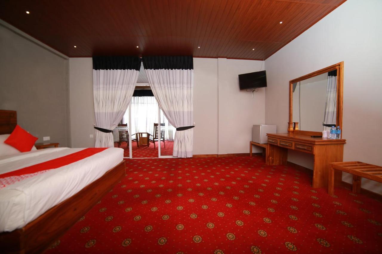 Oyo 278 Hotel Rivelka Kundasale Экстерьер фото